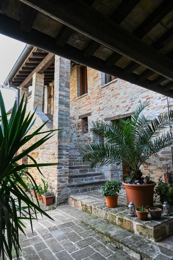 Il Poggio Villa Mombaroccio Exterior photo