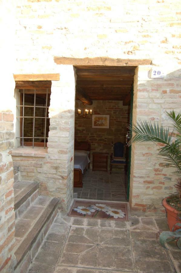 Il Poggio Villa Mombaroccio Exterior photo